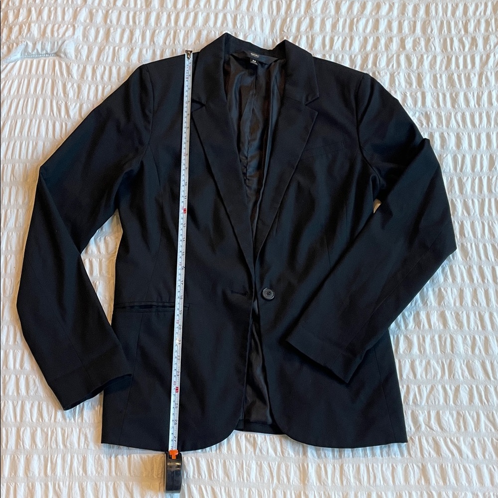 🌟 Mossimo Supply Co. Black Blazer – Women’s M, Gently Used